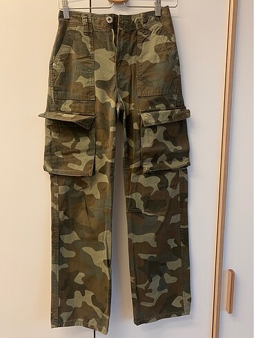 Bershka army pantolon