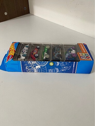  Beden Renk HOT WHEELS OYUNCAK ARABA 5 Lİ SET