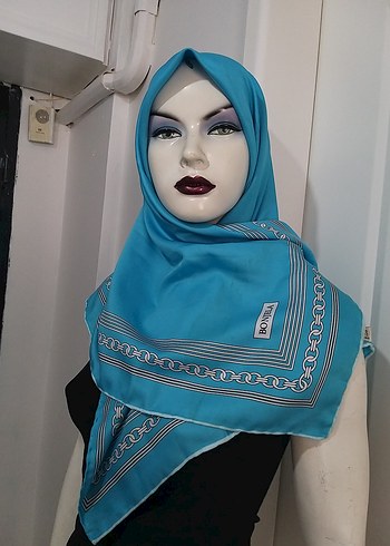Parlak Mavi Kadın Şal 1 kere kullanilmış beklemekten kirlenmiş