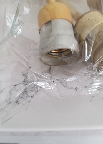 Beden Bej ve Gri Ahşap Oyuncak 5 adet eski porselen duy çalışıyordu