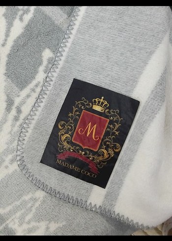 Gri Baskılı Yatak Örtüsü madam coco çift taraflı - Görsel 3