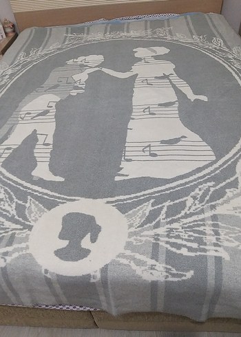 Gri Baskılı Yatak Örtüsü madam coco çift taraflı - Görsel 8
