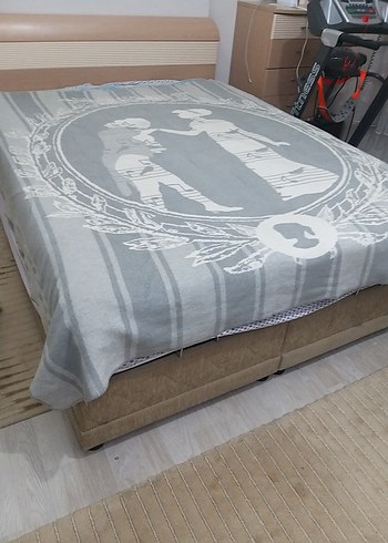 Gri Baskılı Yatak Örtüsü madam coco çift taraflı - Görsel 10