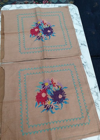 Renkli Çiçek Desenli El İşlemesi 2 adet kırlent kılıfı nostalji - Görsel 3