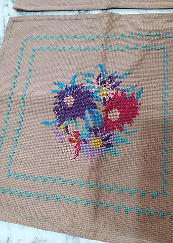 Renkli Çiçek Desenli El İşlemesi 2 adet kırlent kılıfı nostalji - Görsel 13