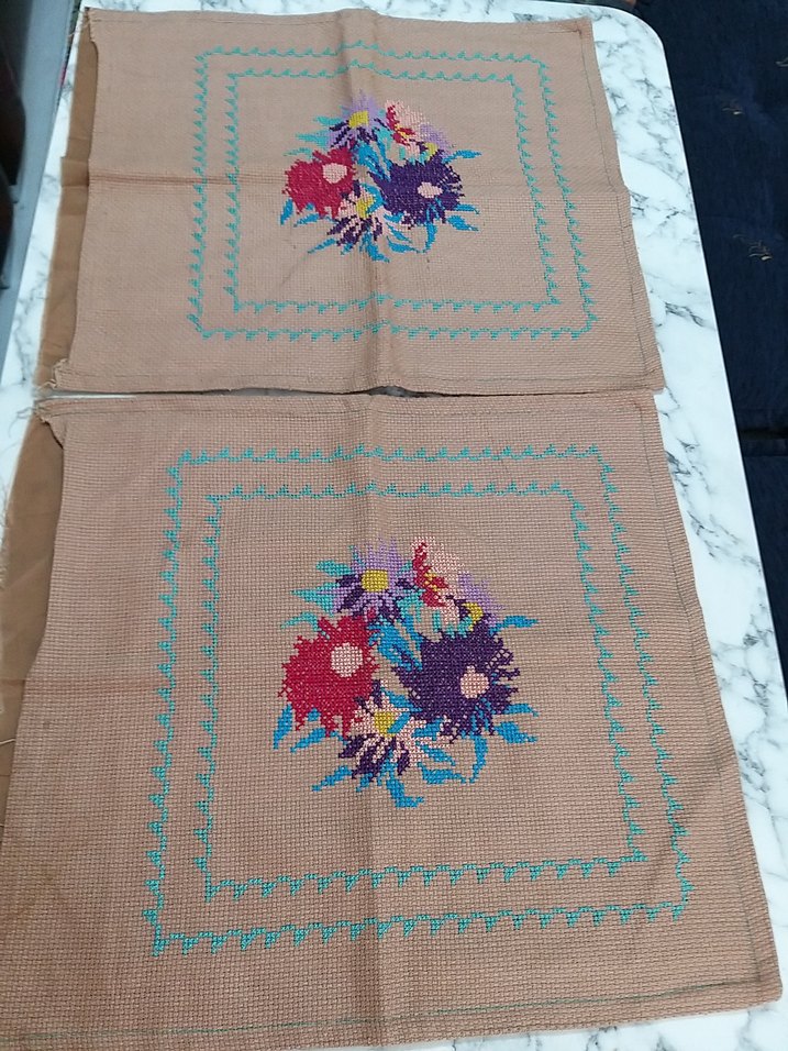 Renkli Çiçek Desenli El İşlemesi 2 adet kırlent kılıfı nostalji - Görsel 2