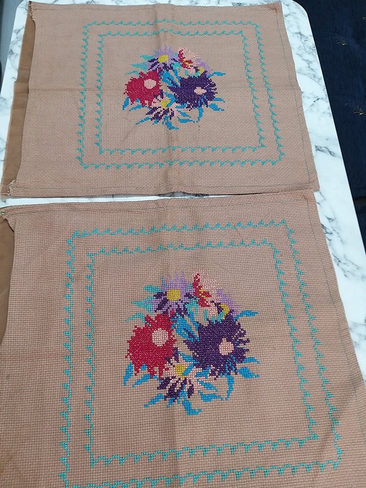 Renkli Çiçek Desenli El İşlemesi 2 adet kırlent kılıfı nostalji - Görsel 5