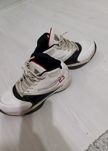 Beyaz Bağcıklı Basketbol Ayakkabısı - Görsel 8