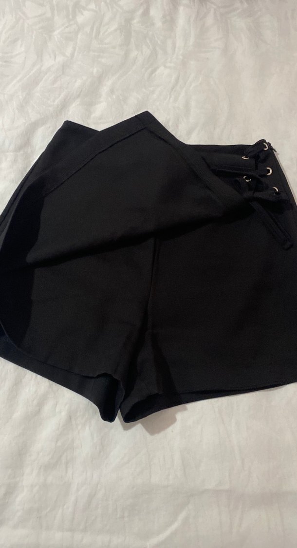 Düğmeli Siyah Süet Mini Etek - Görsel 3