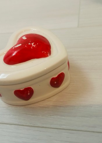 Kalp Şeklinde Renkli Porselen kutu - Görsel 3