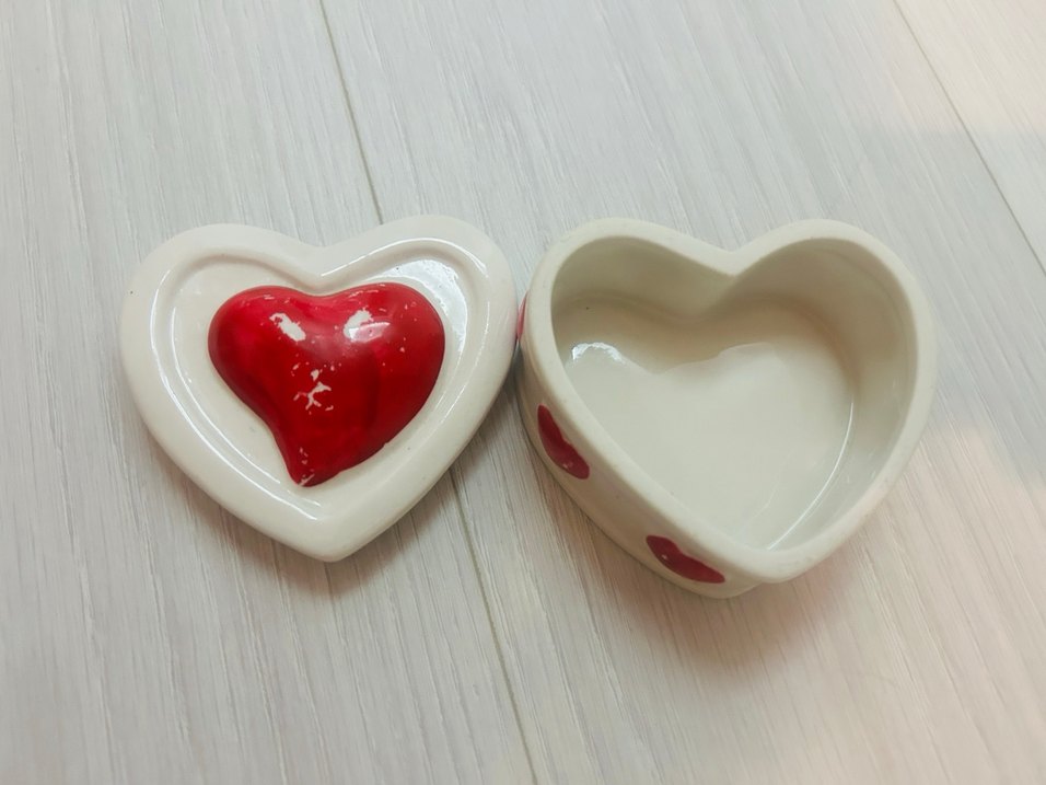 Kalp Şeklinde Renkli Porselen kutu - Görsel 4