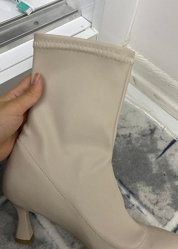 37 Beden ten rengi Renk Bej Deri Stiletto Topuklu Kadın Bot
