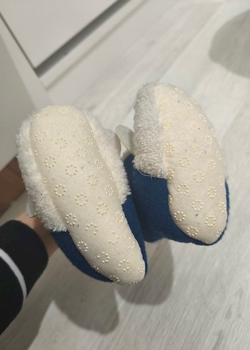 Kız Çocukları İçin Sıcak Nakışlı Ev Terliği - Görsel 2