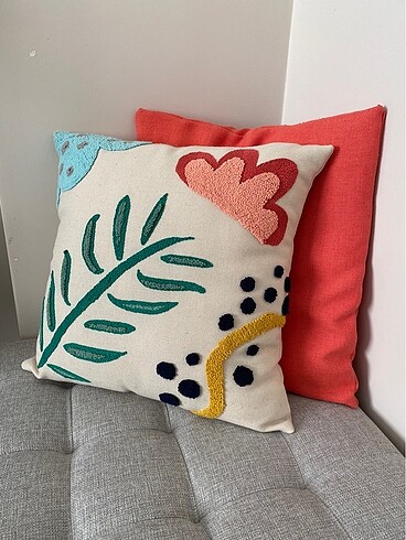 Zara Home Punch işleme kırlent