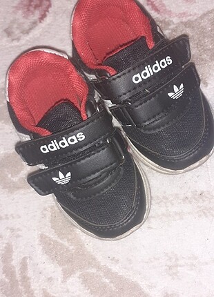 Adidas 22 numara