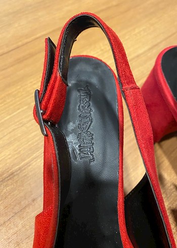 Kırmızı Süet Tokalı Kadın Topuklu Ayakkabı (No:38) - Görsel 7