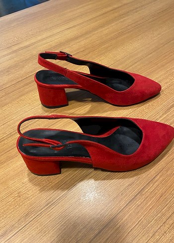 Kırmızı Süet Tokalı Kadın Topuklu Ayakkabı (No:38) - Görsel 8