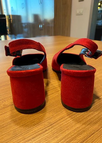 Kırmızı Süet Tokalı Kadın Topuklu Ayakkabı (No:38) - Görsel 17