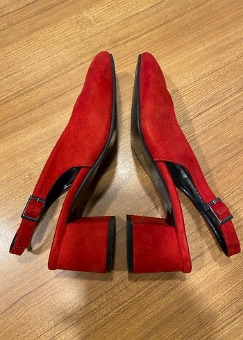 Kırmızı Süet Tokalı Kadın Topuklu Ayakkabı (No:38) - Görsel 14
