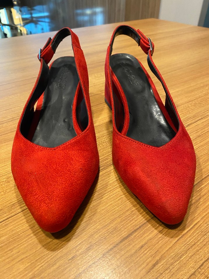 Kırmızı Süet Tokalı Kadın Topuklu Ayakkabı (No:38) - Görsel 3