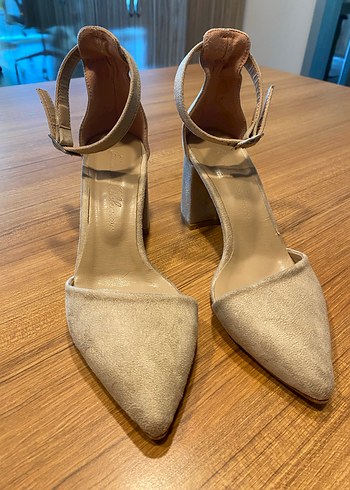 Bej Süet Topuklu Kadın Ayakkabı (No:38) - Görsel 2