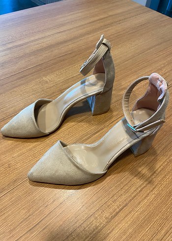 Bej Süet Topuklu Kadın Ayakkabı (No:38) - Görsel 9
