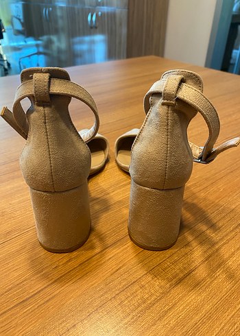 Bej Süet Topuklu Kadın Ayakkabı (No:38) - Görsel 6