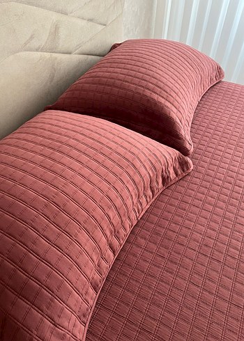 Gül kurusu kapitone yatak örtüsü - Görsel 2