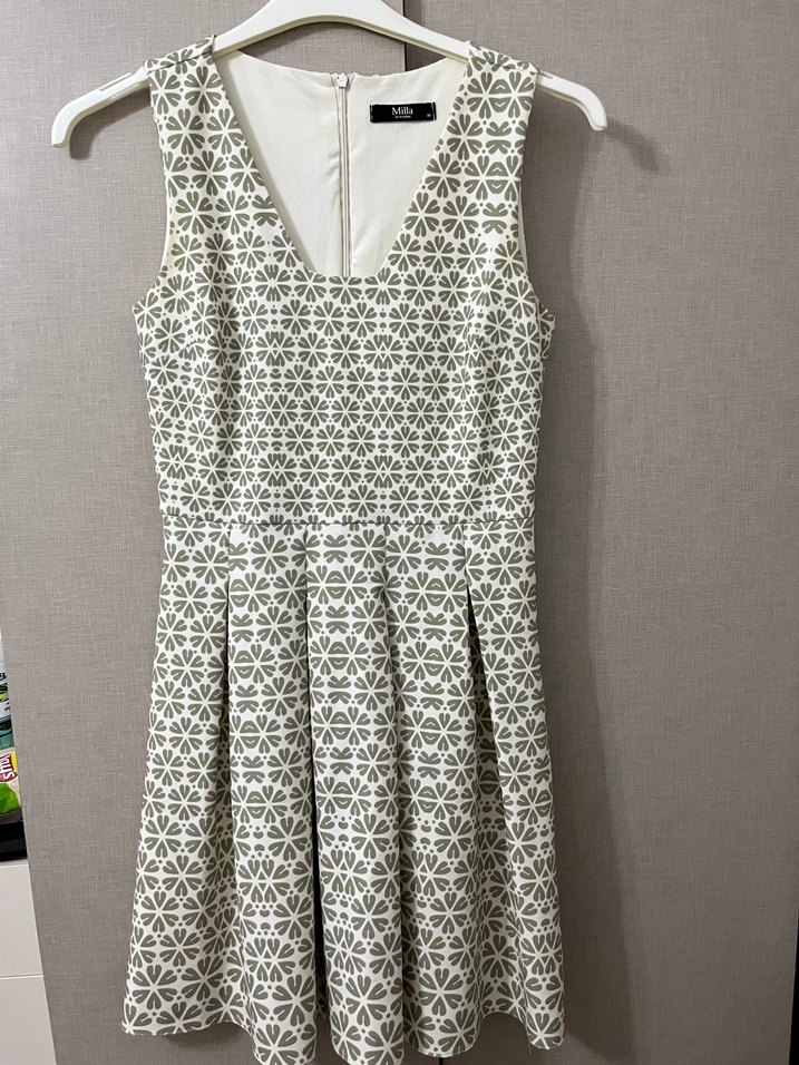 V Yaka Nakışlı Midi Kadın Elbise - Görsel 2