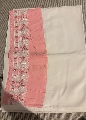 English Home İnce Dantel Detaylı Pembe Yastık Kılıfı