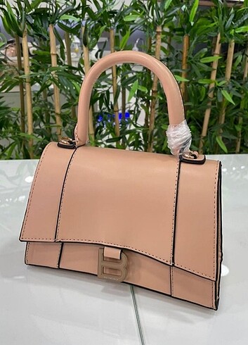 BALENCIAGA HOURGLASS