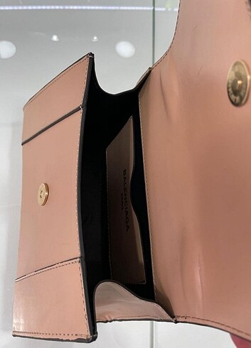 Beden BALENCIAGA HOURGLASS