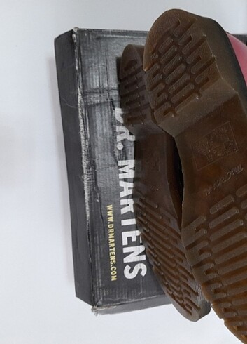40 Beden DR. MARTENS BOT YENİ VE ETİKETLİ