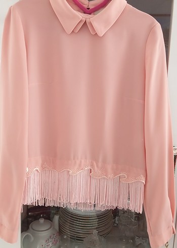 Pembe Uzun Kollu Fırfırlı Nakışlı Gömlek