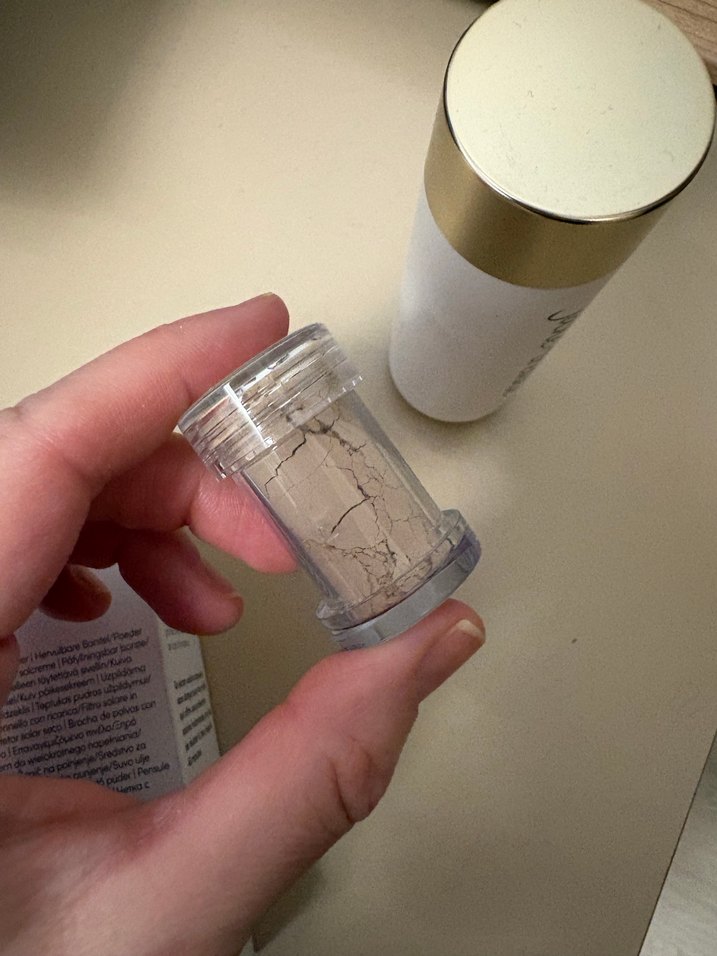 Jane Iredale Parlatıcı Altın Renkli Pudra güneş koruyucu - Görsel 3