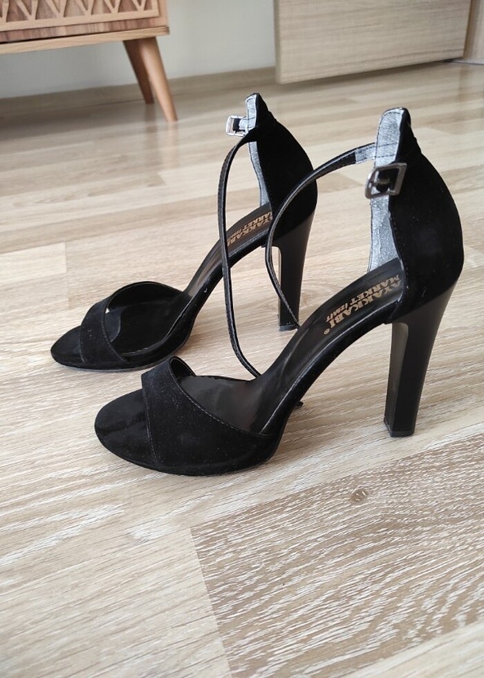 Topuklu ayakkabı - Görsel 2