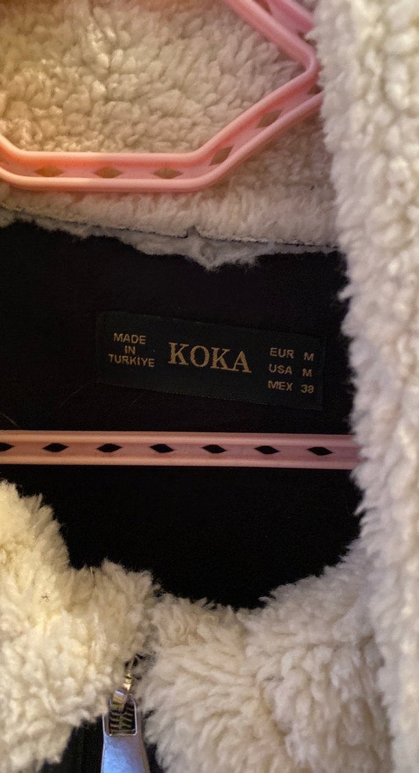 Bej Peluş Kadın Ceket Siyah Detaylı - Görsel 2