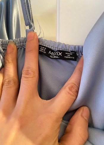 mavi saten elbise - Görsel 3