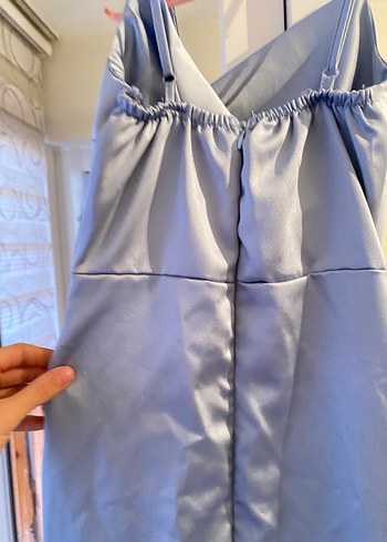 mavi saten elbise - Görsel 4