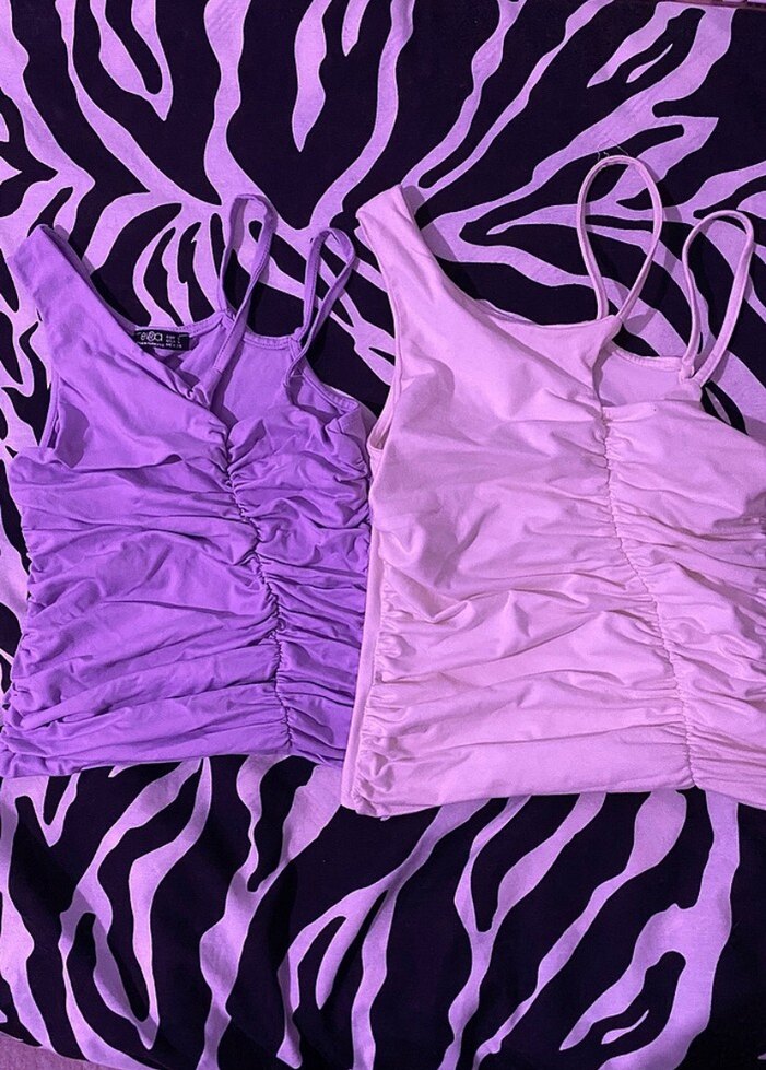 Beyaz Büzgülü Askılı Kadın Üst - Görsel 2