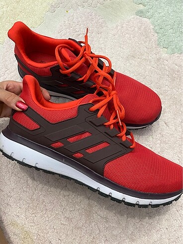 45 Beden Adidas spor ayakkabı