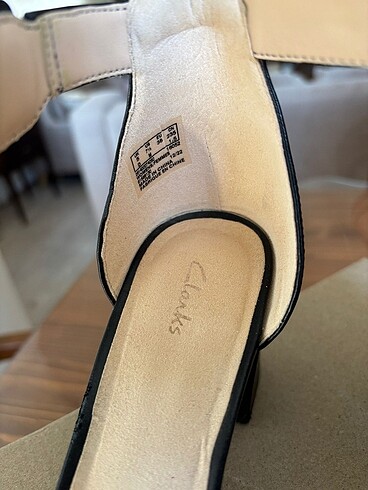 38 Beden Clarks İngiliz deri sandalet