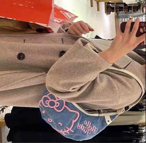 Sheinside hello kitty çanta