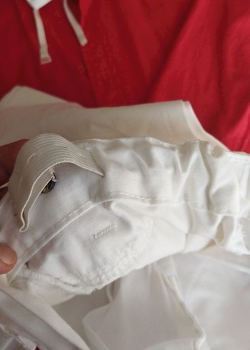 Kırmızı Gömlek ve Beyaz Pantolon Takım - Görsel 6