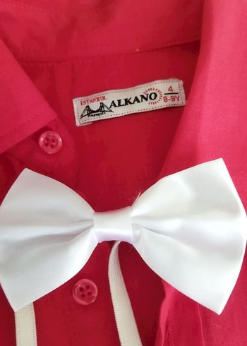 Kırmızı Gömlek ve Beyaz Pantolon Takım - Görsel 2