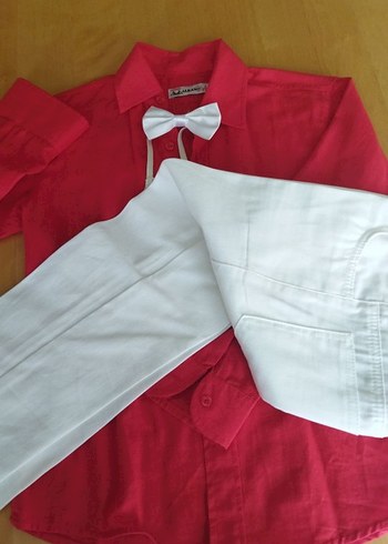 Kırmızı Gömlek ve Beyaz Pantolon Takım - Görsel 5