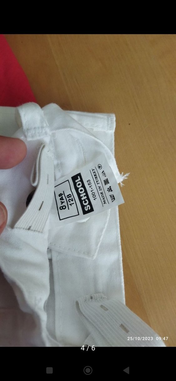 Kırmızı Gömlek ve Beyaz Pantolon Takım - Görsel 4