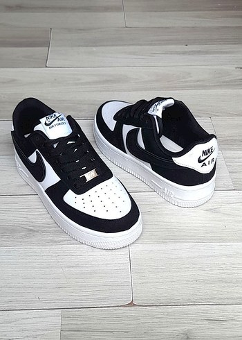Nike Air Force 1 Siyah Beyaz Spor Ayakkabı - Görsel 5