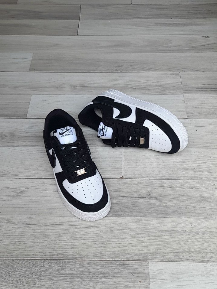 Nike Air Force 1 Siyah Beyaz Spor Ayakkabı - Görsel 3