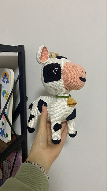 Amigurumi oyuncak inek